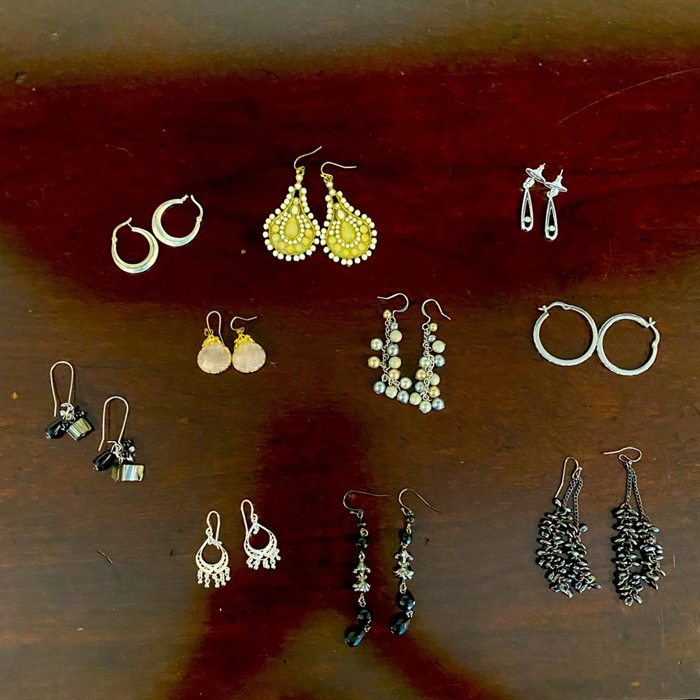 -10 pairs of earrings from various